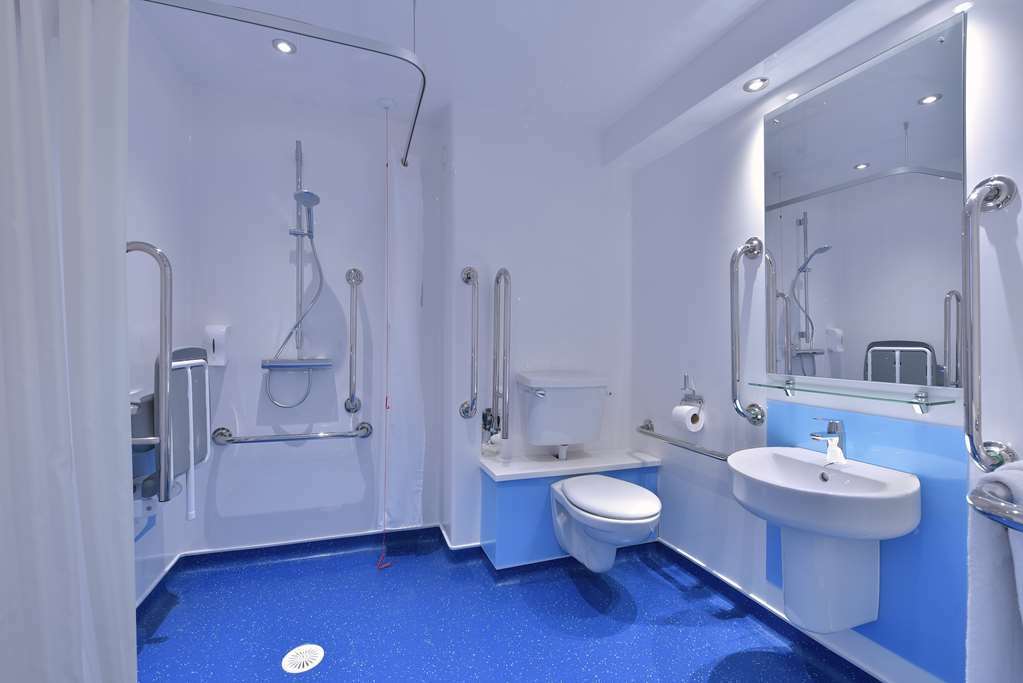 Travelodge London Romford Habitación foto